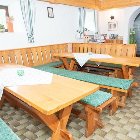 Gaestehaus Schuetz Spitz an der Donau ภายนอก รูปภาพ