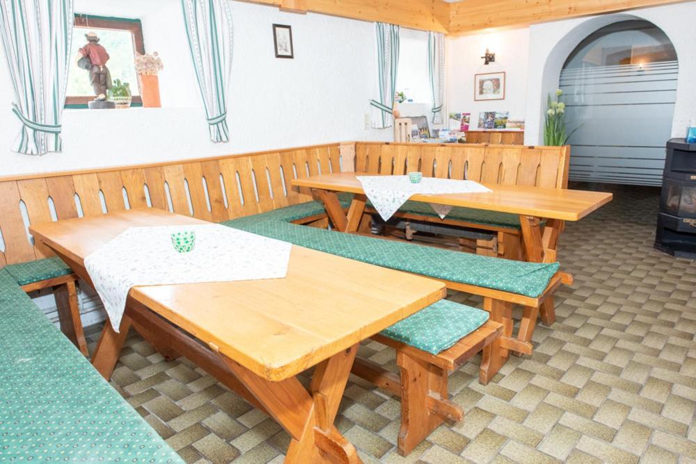 Gaestehaus Schuetz Spitz an der Donau ภายนอก รูปภาพ