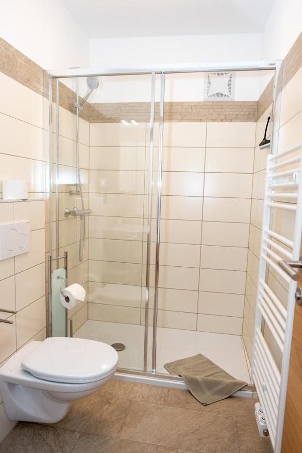Gaestehaus Schuetz Spitz an der Donau ภายนอก รูปภาพ